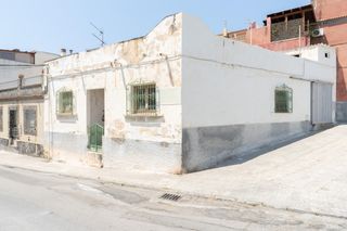 Casa  Calle calle manuel peña alta. La oportunidad perfecta para crear la casa de tus sueños!