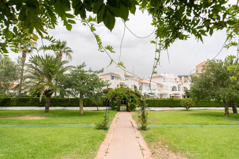Foto a5840e24-dd4f-4554-a621-5be230d84bbf. Casa amb aparcament piscina a Calahonda - Carchuna Motril