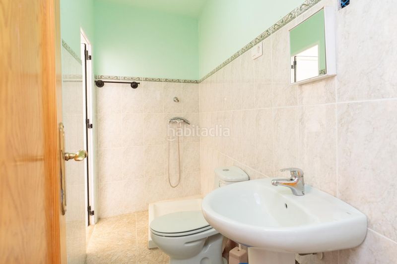 Foto c4e34f7e-923a-418e-afca-e9735b2d627c. Casa amb aparcament a Ítrabo