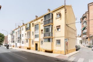 Pis a Motril  ciudad. Coqueto piso reformado a solo 5 minutos del centro de motril