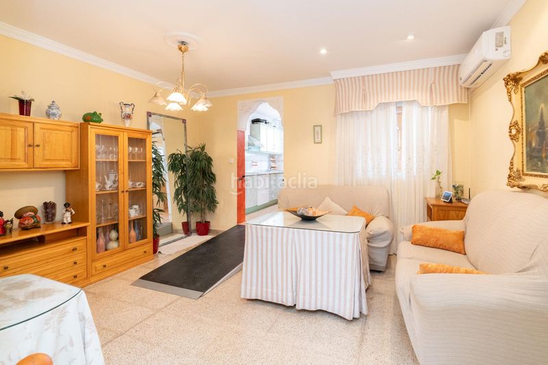 Foto b3912ec3-aca9-48ea-80c2-a9ab3413f086. Casa a Motril ciudad Motril