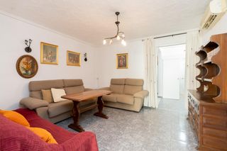 Haus  Calle calle rubén darío. La comodidad de vivir en una sola planta en motril