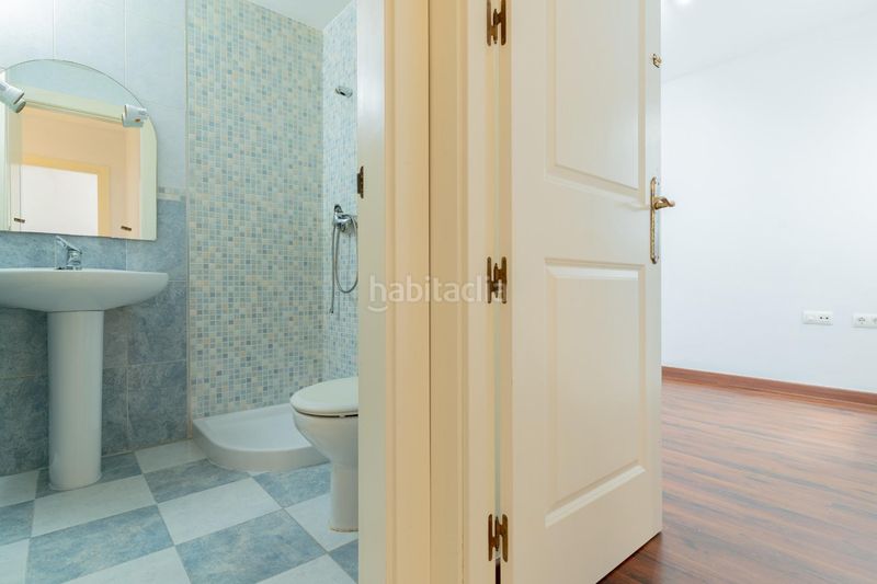 Foto 5ca90294-d8c5-4fa7-b33f-c0ce2e6dcc1b. Etagenwohnung mit parking in Motril ciudad Motril