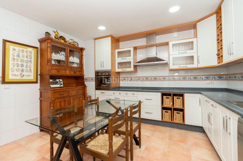 Foto d59c26fc-2fee-43ac-b774-48ed9fc2180e. House with parking in Motril ciudad Motril