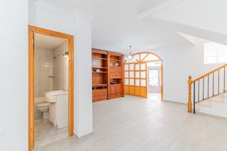 Maison  Calle francisco suarez. Espacio para toda la familia 4 dormitorios y cochera