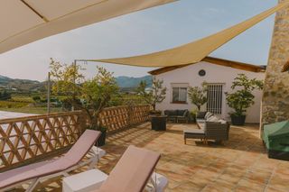 Lloguer Masia a Centro. Encantador cortijo con piscina, vistas espectaculares y frutales