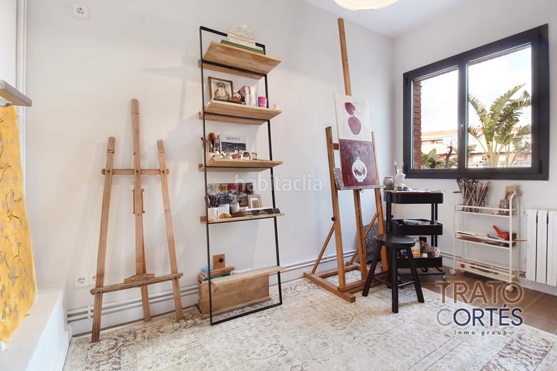 Foto fd8cfa9e-b344-4418-b421-ab06f48e63a2. Ático atico reformado con terraza a nivel en Centre-Estació Gavà