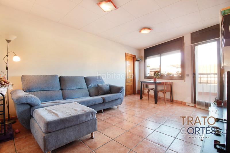 Foto 0242b334-fb4f-413c-9b48-48182b341e06. Pis a carrer de jaume abril 32 a Centre Viladecans