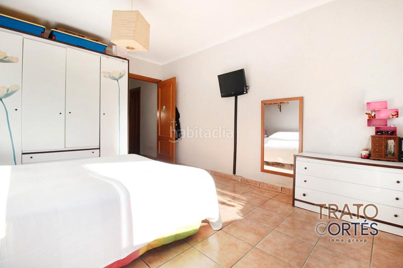 Foto 2c8ecbb8-d765-4166-ae0f-257f8cefc56e. Pis a carrer de jaume abril 32 a Centre Viladecans