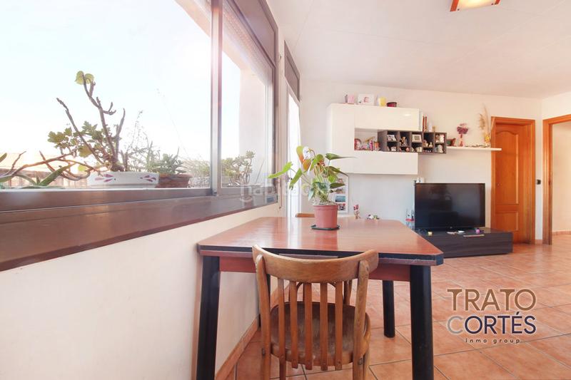 Foto 38ef202c-6d7d-49b2-8888-88fa5d433586. Pis a carrer de jaume abril 32 a Centre Viladecans