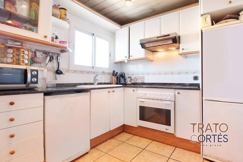 Foto 761f81db-dffd-41e1-ac92-ad147df9fcdd. Pis a carrer de jaume abril 32 a Centre Viladecans