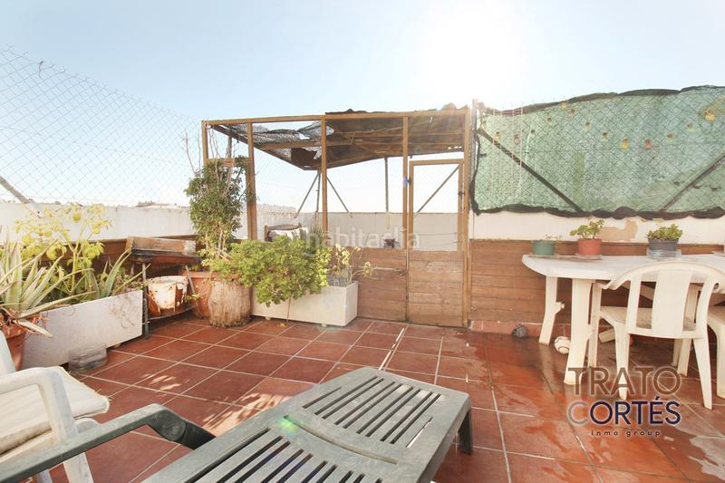 Foto ac20e5d9-2d5c-4c3b-a6c2-4d3b3250f8c2. Pis a carrer de jaume abril 32 a Centre Viladecans