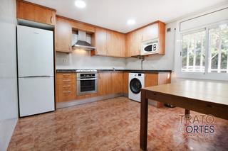 Pis  Rambla de pompeu fabra. Planta baja para entrar a vivir