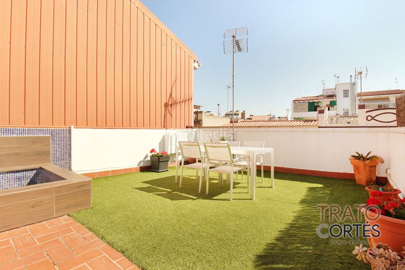 Foto 11724a1a-77ba-42f2-9964-ce3fba3284e1. Dúplex amb piscina a Centre-Estació Gavà