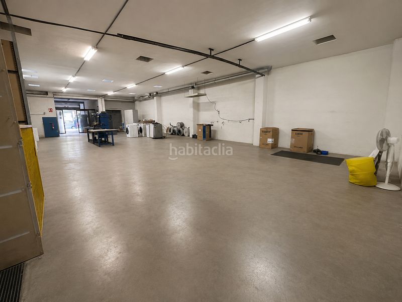 Foto fea3e86a-e3f8-49c2-af1d-a5a7a46920df. Local comercial a Centre-Estació Gavà