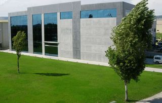Nave industrial  Carrer de tarragona. Exclusivo edificio corporativo de 2111 m2 en venta en gavà