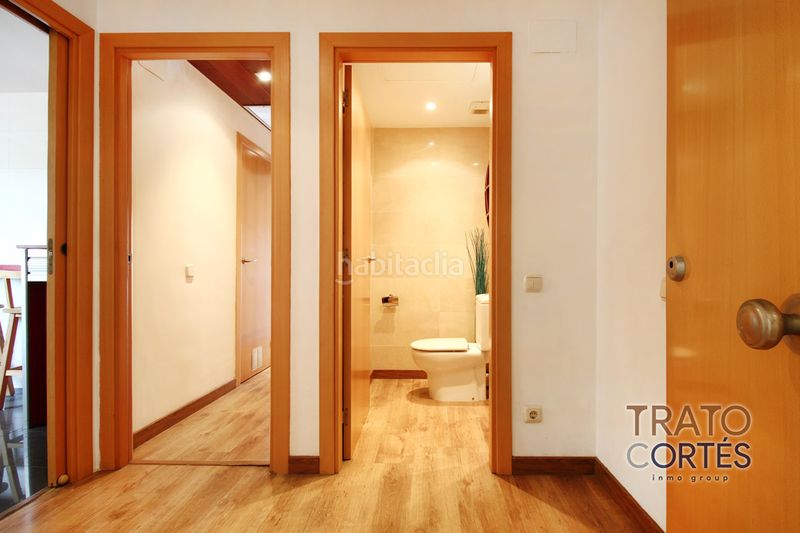 Foto f157b230-5bed-46a9-a1d5-329cb4d49bc6. Dúplex amb aparcament a Centre-Estació Gavà