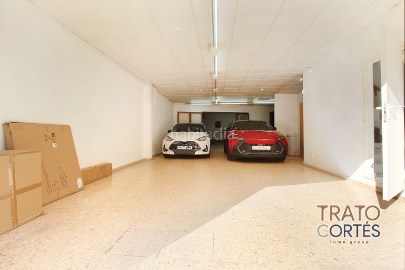 Foto 05bfee3d-89a6-4e66-8887-d43271aa560c. Casa aparellada a plaça magdalena trias 10 a Centre-Estació Gavà
