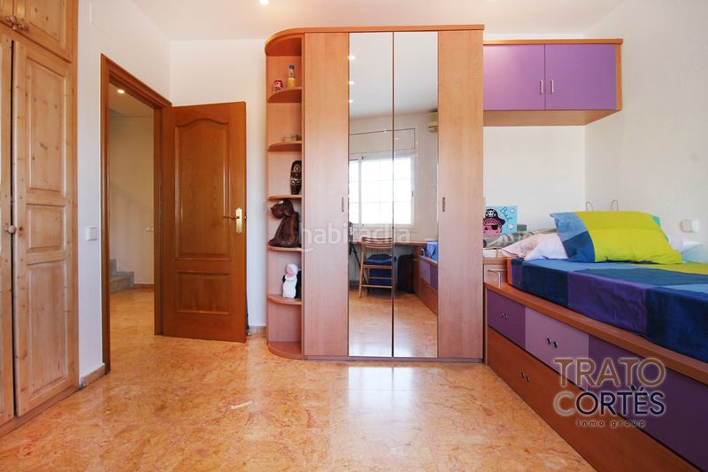 Foto ae7a1705-49d8-4fe0-a3b3-47b5d596166d. Casa aparellada a plaça magdalena trias 10 a Centre-Estació Gavà