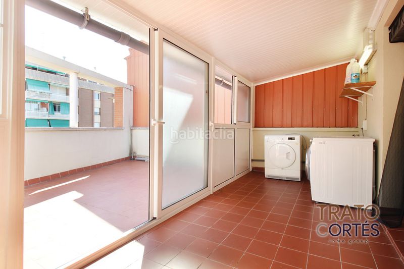 Foto e0e18ab8-b630-4f51-8b6d-32941fd58bbe. Casa aparellada a plaça magdalena trias 10 a Centre-Estació Gavà
