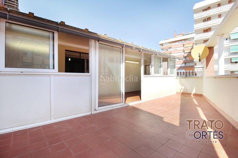 Foto e21447e9-a440-46da-9357-ad25f2b503eb. Casa aparellada a plaça magdalena trias 10 a Centre-Estació Gavà