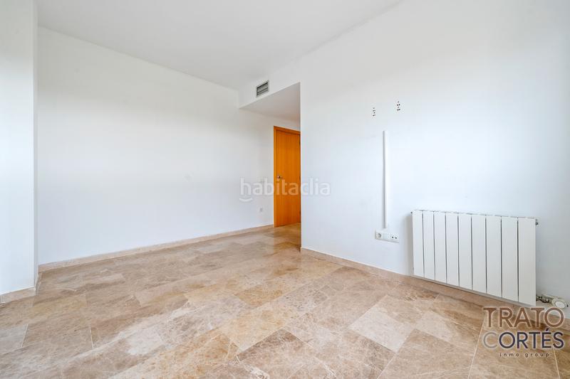 Foto 13a78eb2-d775-4227-82c7-42784a8cf583. Piso  con zonas comunes, piscina, pádel y parking incluido en Reus