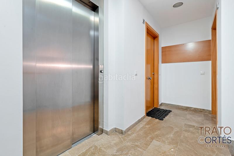 Foto 88ffb4ca-de12-4fe1-a5bb-7d0c535d9cf5. Piso  con zonas comunes, piscina, pádel y parking incluido en Reus