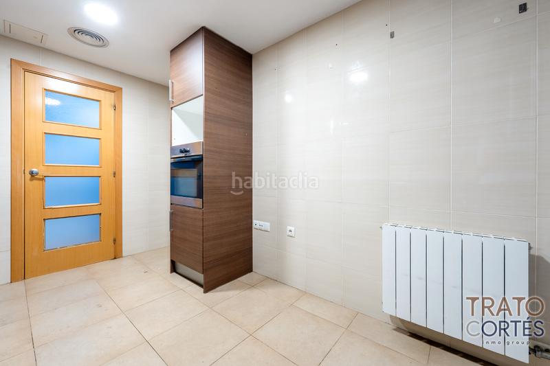 Foto a4bf6e4c-81ba-4b27-ad13-034a071ccfc9. Piso  con zonas comunes, piscina, pádel y parking incluido en Reus