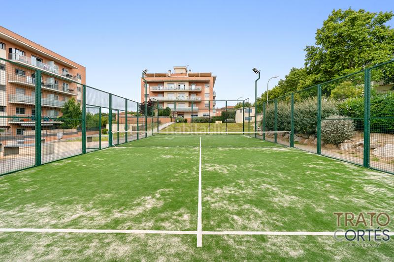 Foto c25fd932-2521-4a1e-aa70-a1ec56b4f3b6. Piso  con zonas comunes, piscina, pádel y parking incluido en Reus