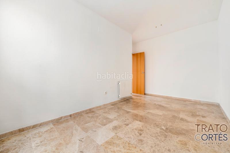 Foto d2fe70da-598f-475c-bd66-4c7ff478c172. Piso  con zonas comunes, piscina, pádel y parking incluido en Reus