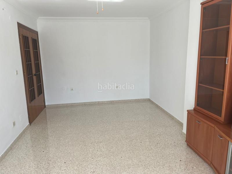 Foto f5b9fb12-d08f-48cb-9648-9308dc56340c. Pis a El Tomillar Torre del Mar