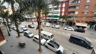 Pis a Avenida vivar téllez 65. Gran piso 6 dormitorios 300m velez málaga
