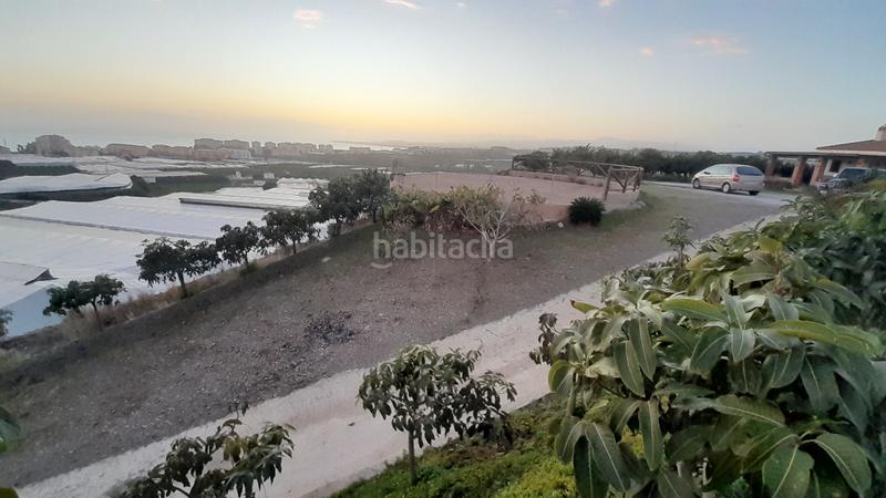 Foto e1e0a77c-0506-4e1d-99f9-dd6481e674d2. Masía en calle manuel de falla 4 se vende finca con casa y árboles 1km en Algarrobo Costa