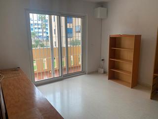 Apartament a Calle yate 48. Venta de piso 3 dormitorios mezquitilla