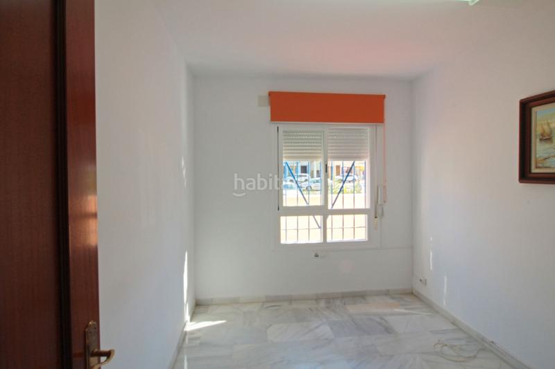 Foto 89986be3-b90d-426c-8471-178131a7ab2d. Pis a calle almería 7 a Laguna Beach Torrox