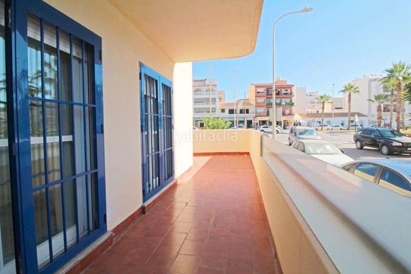 Foto 9827aac8-4829-4745-a435-616edaa967a2. Pis a calle almería 7 a Laguna Beach Torrox