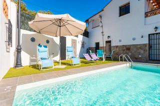 Masia a Carretera de torrox 10. Vendo magnífico cortijo con piscina y vistas