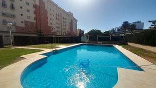 Lloguer Pis a Urbanizacion pueblo nuevo 7. Piso 3 dorm 2 w.c alquilo para verano