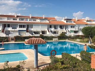 Piano terra in Calle marbella 19. Venta piso con terraza urb pueblo andaluz torrox costa