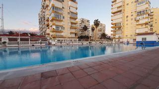 Etagenwohnung in Urbanizacion pueblo nuevo 11. Piso frontal al mar de 90m 3 dormitorios