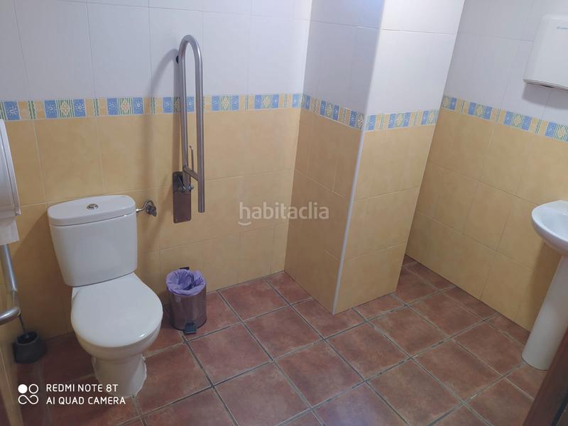 Foto 0a9eb34d-b9a3-41b6-b4fb-f080164f74e3. Lloguer local comercial a avenida américa 88 a Centro Internacional Torrox
