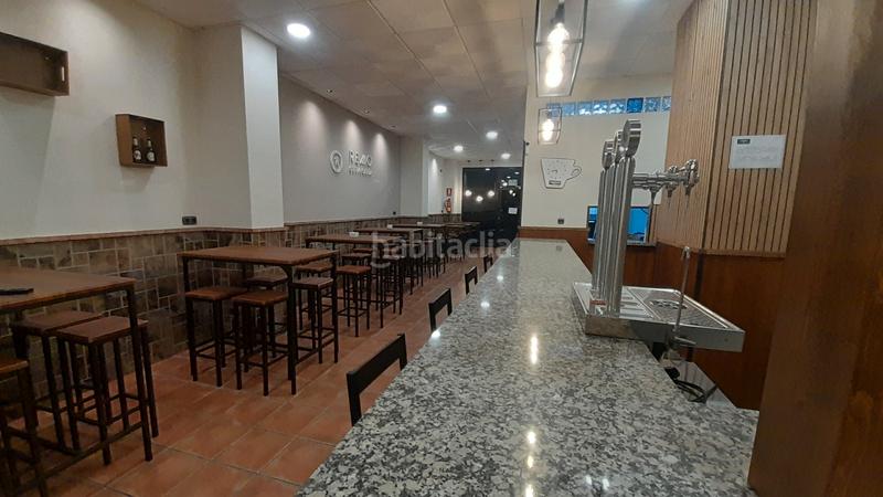 Foto 589a5606-3b28-4a8d-8c2e-4e23b61ef095. Alquiler local comercial en paseo maritimo 7 alquilo/vendo restaurante costa en Torrox