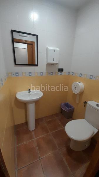 Foto a465aef6-628c-4b91-bf90-3d088de266de. Alquiler local comercial en paseo maritimo 7 alquilo/vendo restaurante costa en Torrox