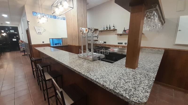 Foto a7affd96-cf6f-48d0-bf3e-d06c6c1c61c1. Location local commercial dans paseo maritimo 7 dans Torrox