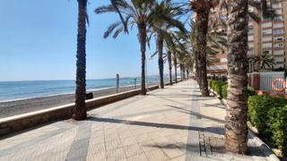 Appartement à Urbanizacion pueblo nuevo 7. Vendo piso 3 dorm en algarrobo costa