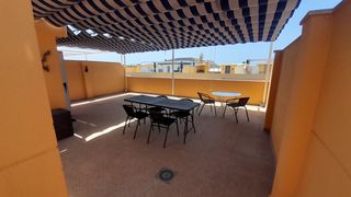 Penthouse  N/a. Vendo ático 2 dorm 2 w.c terraza 50m2