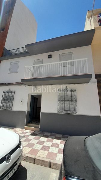 Foto 3739c2e1-736d-4985-a3ca-7494d24f8c02. Casa a calle octavio lópez 19 a Paseo Marítimo de Levante Torre del Mar