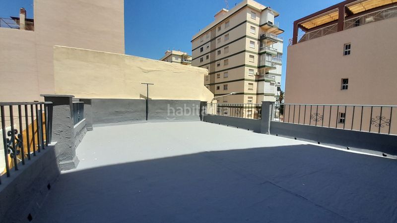 Foto 57c0c3d3-86b0-40bb-a385-f9181e4bd52a. Casa a calle octavio lópez 19 a Paseo Marítimo de Levante Torre del Mar
