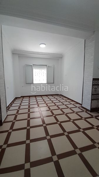 Foto 9ab7937c-8d8a-48f6-9f21-0d719d021241. Casa a calle octavio lópez 19 a Paseo Marítimo de Levante Torre del Mar