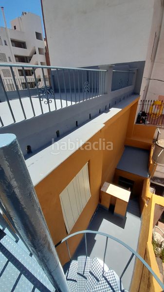 Foto a757e83a-3c57-4345-a6d8-ce10aa12f3a5. Casa a calle octavio lópez 19 a Paseo Marítimo de Levante Torre del Mar